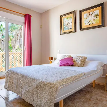 Belinda By ヴィラ *